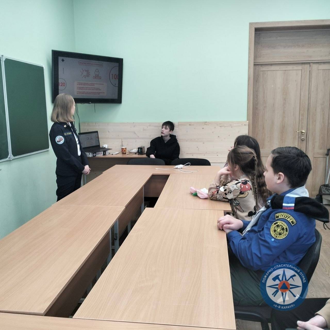 Продолжаем работу с подрастающим поколением.